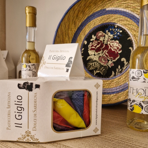 Vassoio di dolci tipici sardi